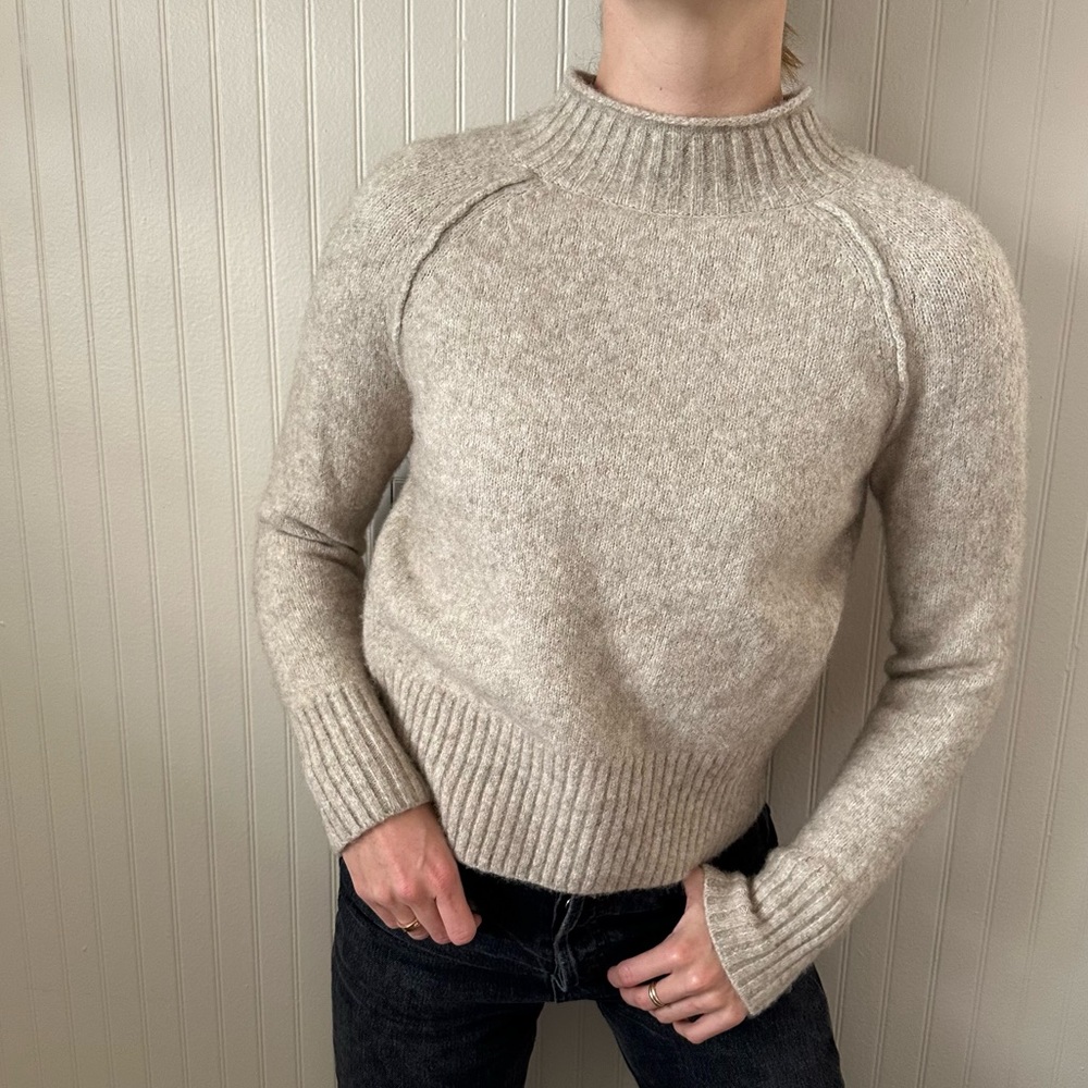 Banana republic wool mockneck sweater